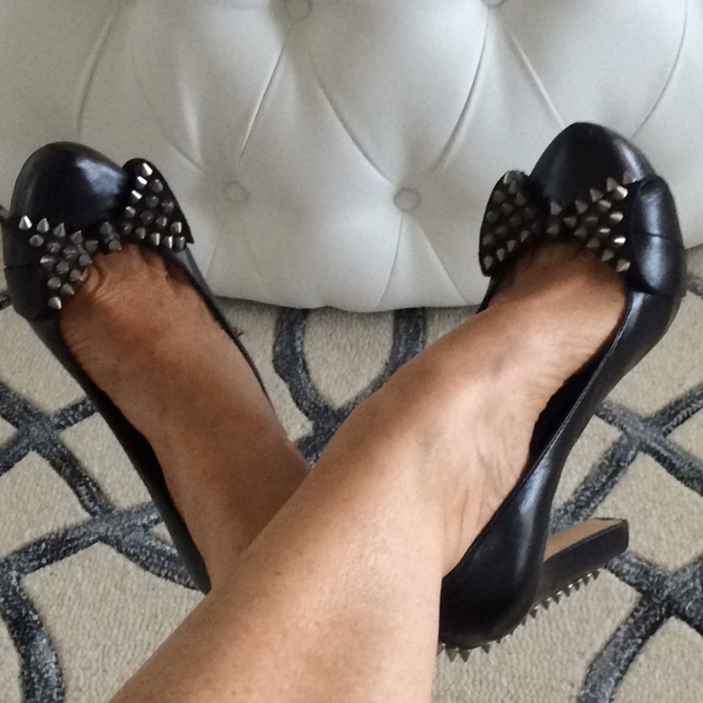 Vince Camuto black leather stud heel 7